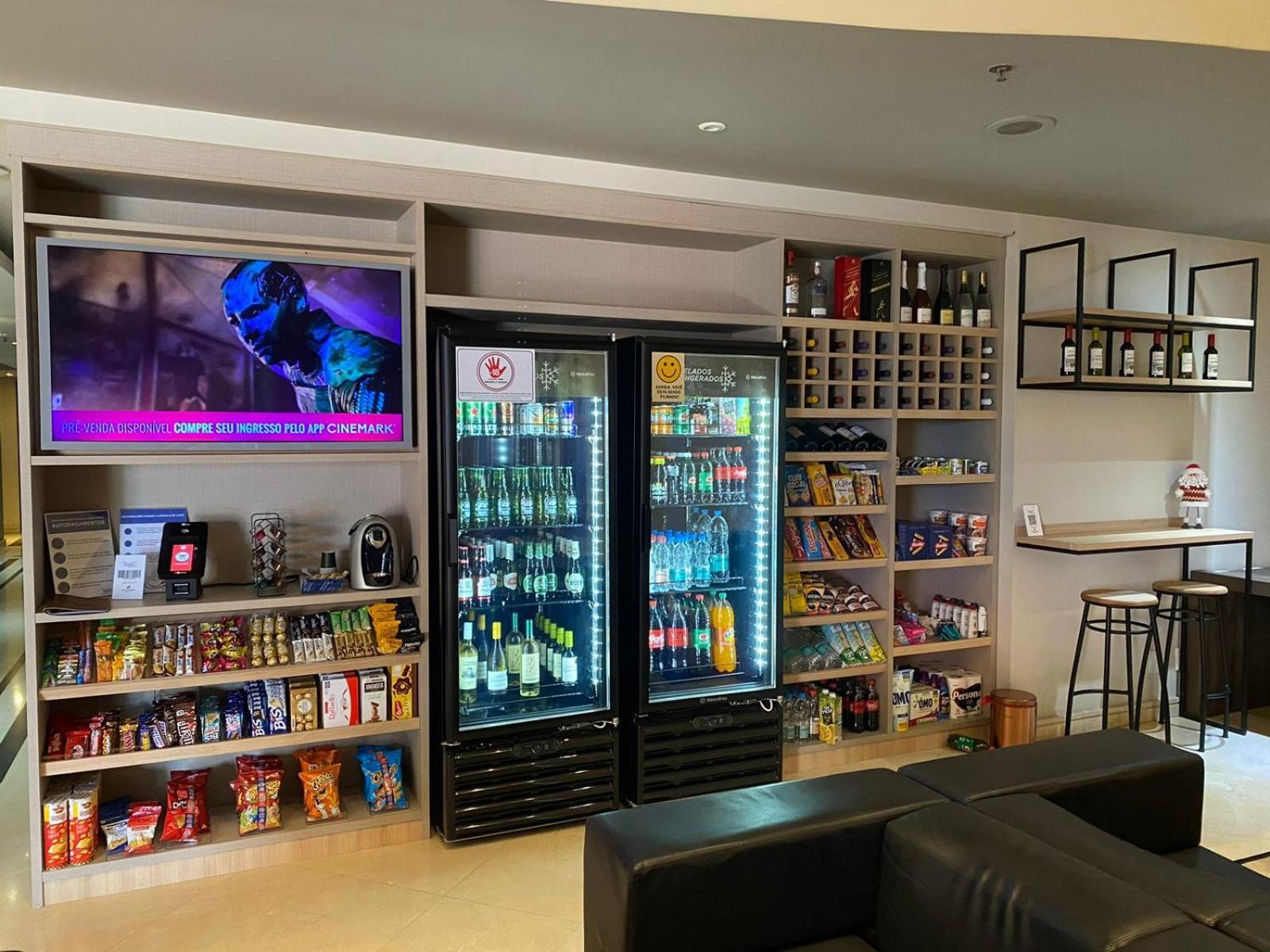 Flat Hotel Em กัวรูยุส ภายนอก รูปภาพ